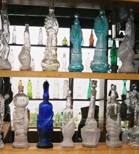 isla-negra-bottles